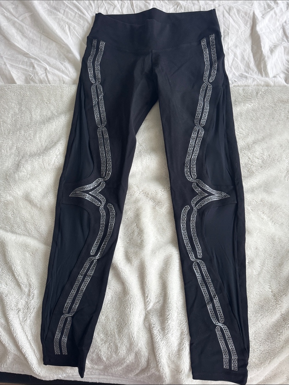 Black Reflective High-Waist Leggings with Silver Print